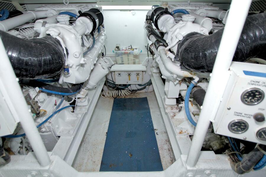 53' 1990 Viking 53 Convertible