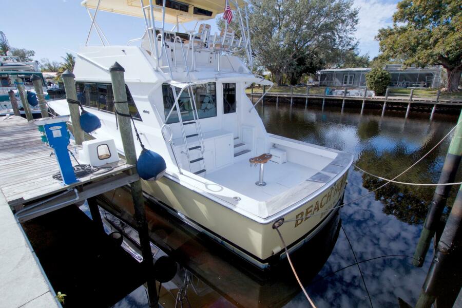 53' 1990 Viking 53 Convertible