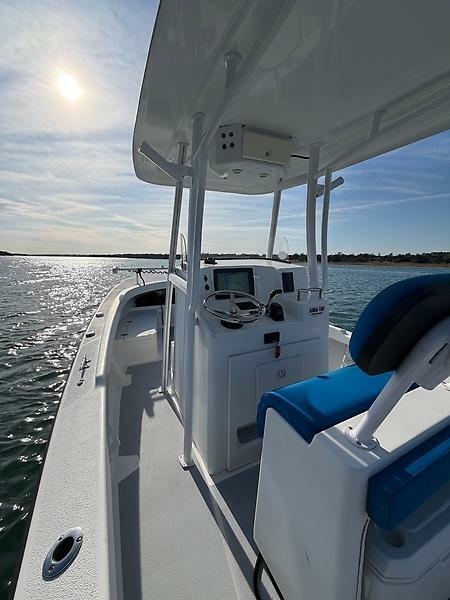 22' 2022 Eastern 22 CC