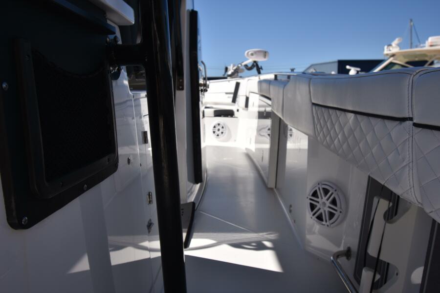 33' 2021 Blackfin 332