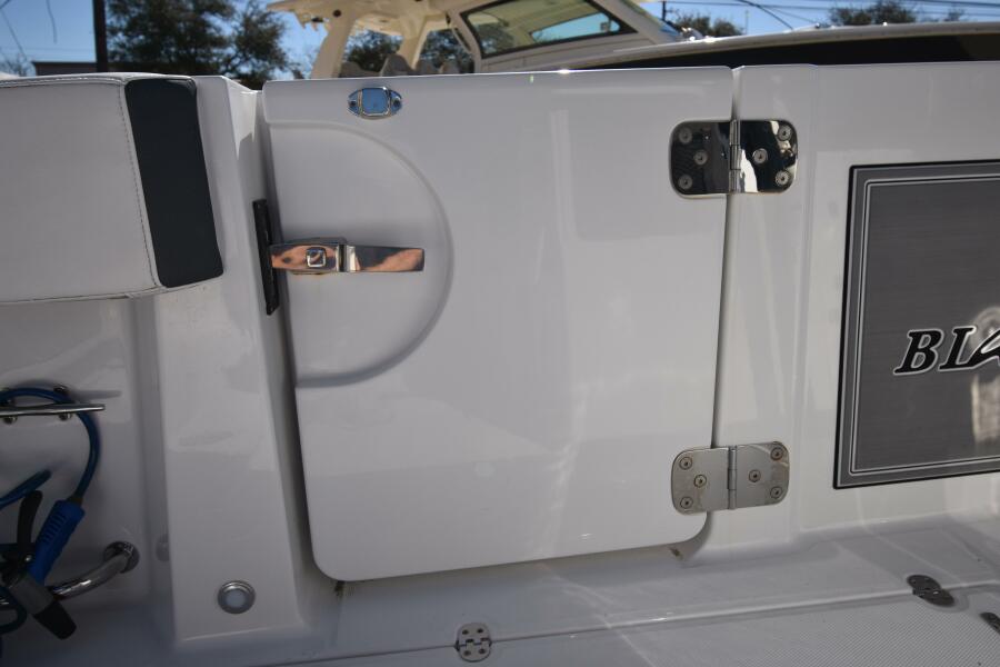 33' 2021 Blackfin 332