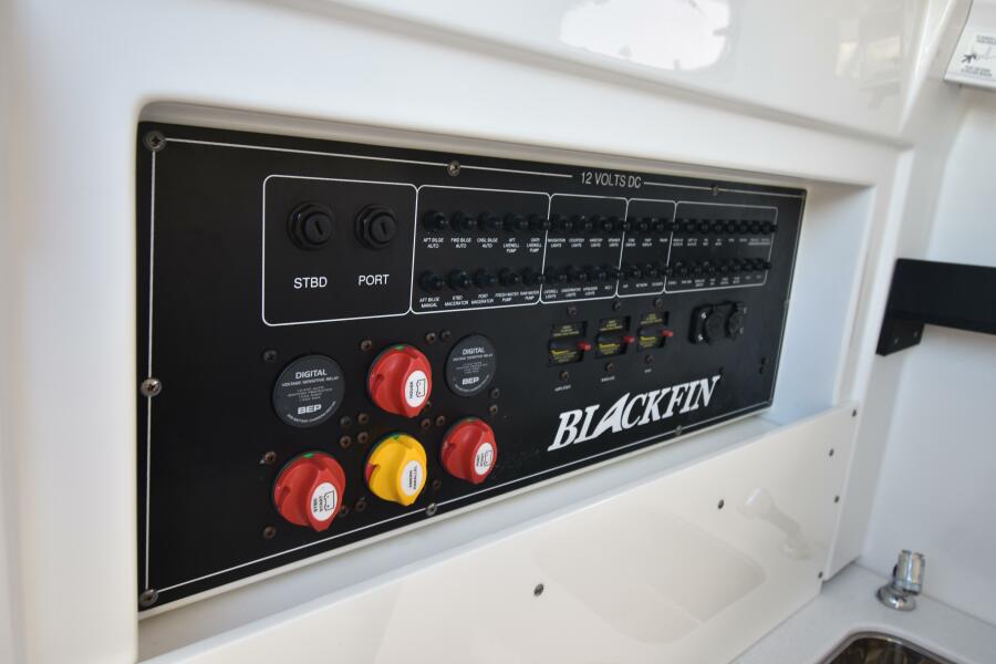 33' 2021 Blackfin 332