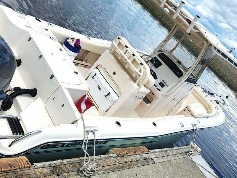 25ft Grady White Yacht For Sale