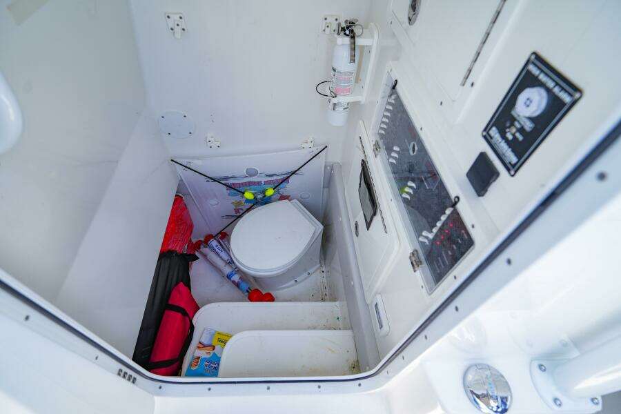 31ft SeaHunter Yacht For Sale