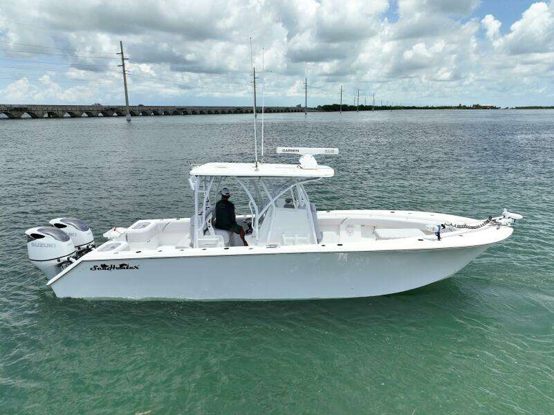31ft SeaHunter Yacht For Sale
