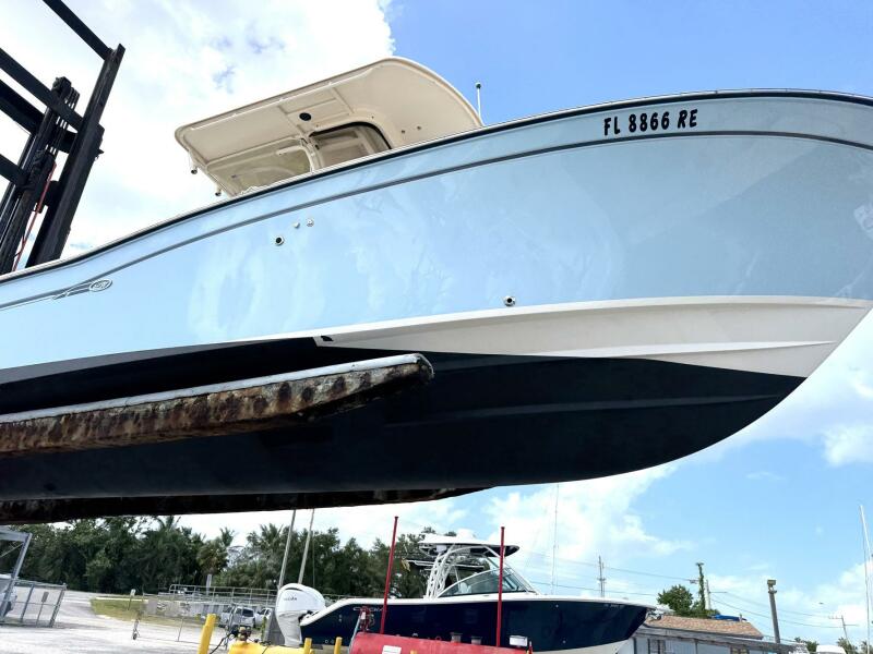 25' 2017 Grady-White Fisherman 257