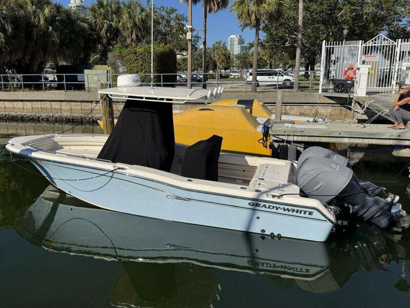 25' 2017 Grady-White Fisherman 257
