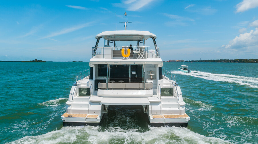 54' 2024 Aquila 54 Yacht