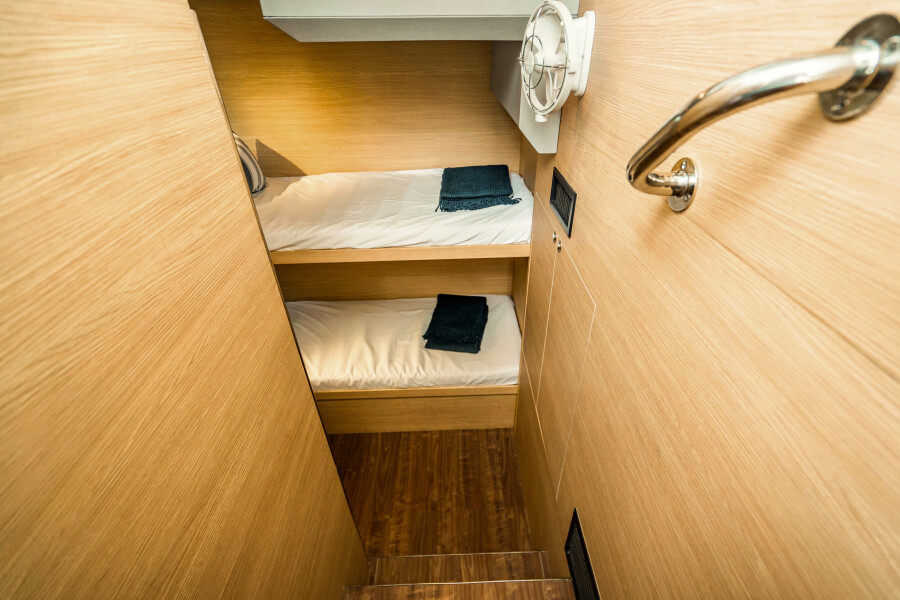 54' 2024 Aquila 54 Yacht