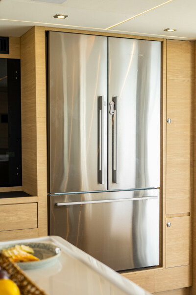 54' 2024 Aquila 54 Yacht