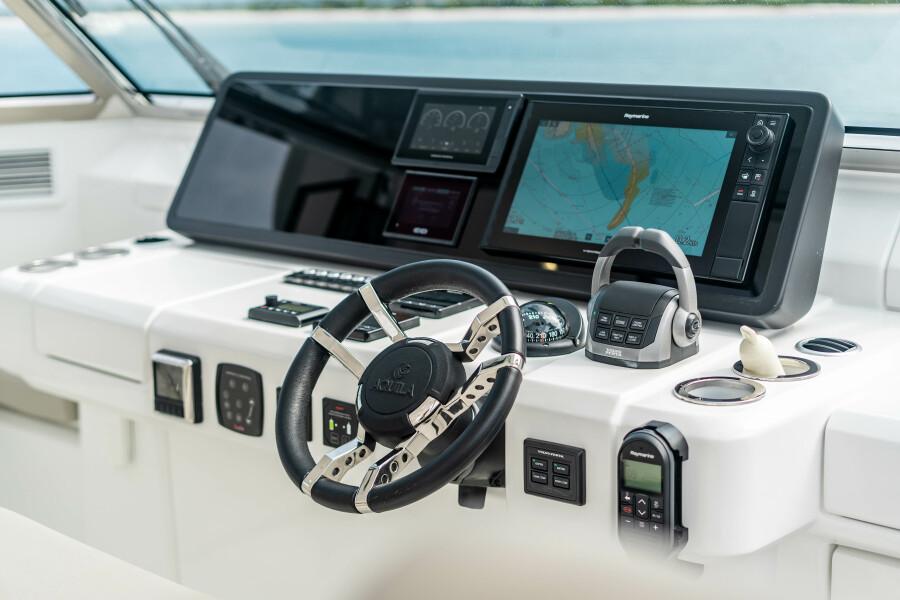 54' 2024 Aquila 54 Yacht