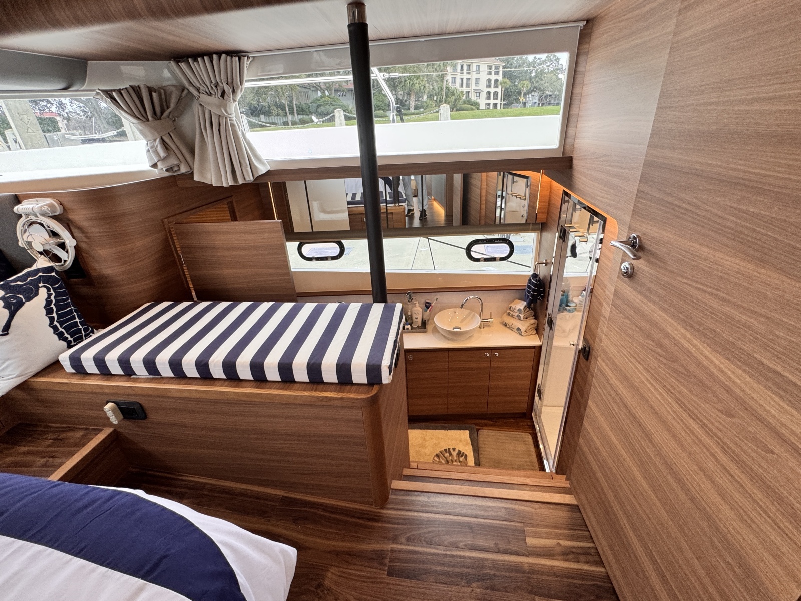 2024 Aquila 54 Yacht