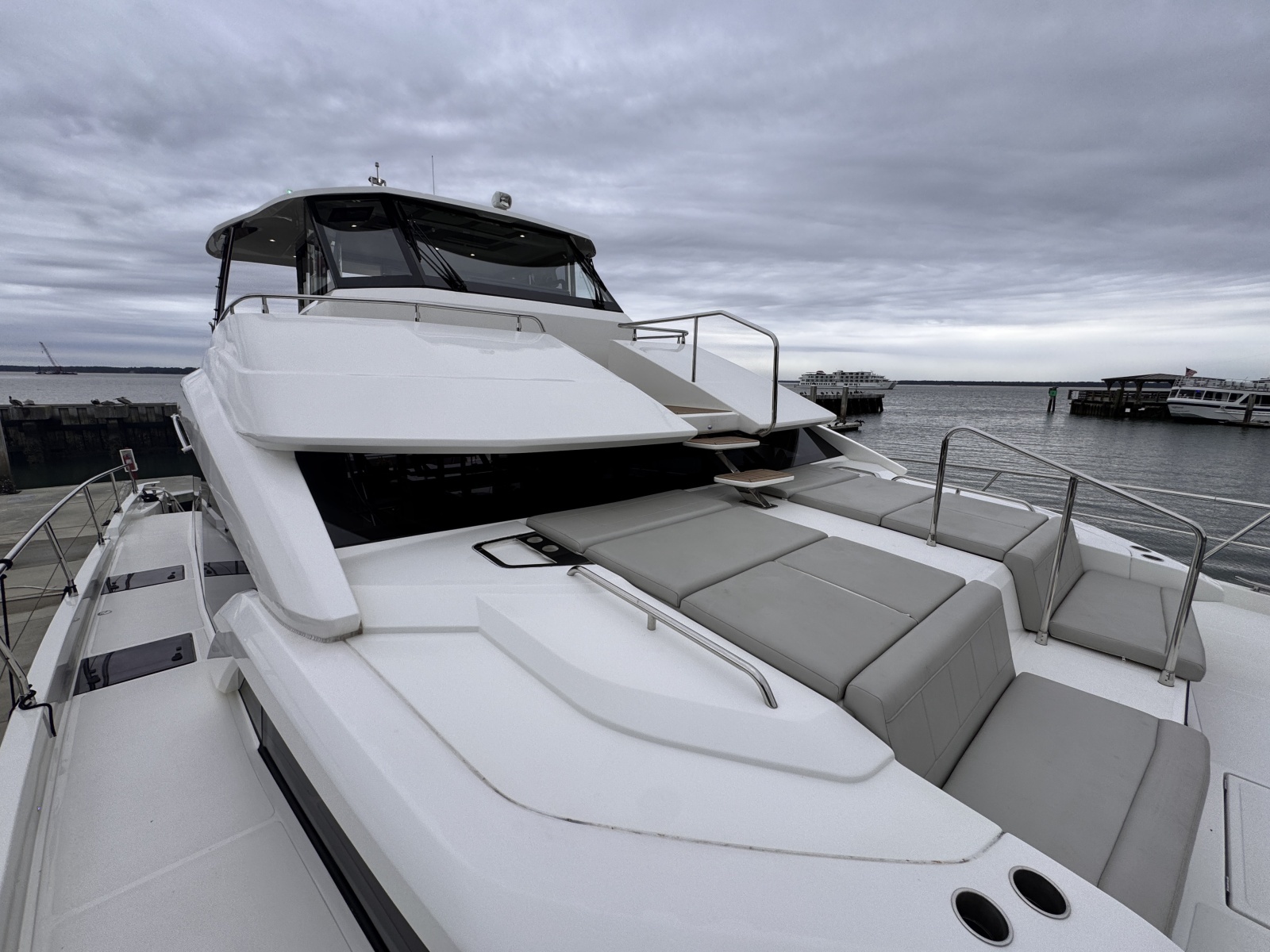 2024 Aquila 54 Yacht