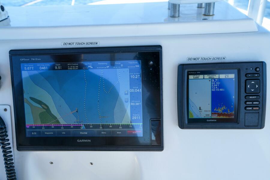 28' 2002 Stamas 270 Tarpon