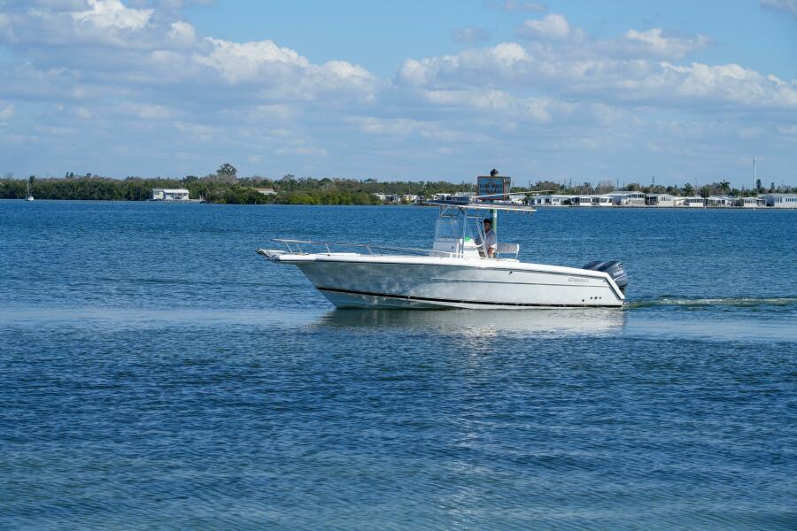 28' 2002 Stamas 270 Tarpon