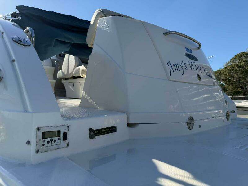 Amy s Wine House 25ft Chaparral Yacht For Sale
