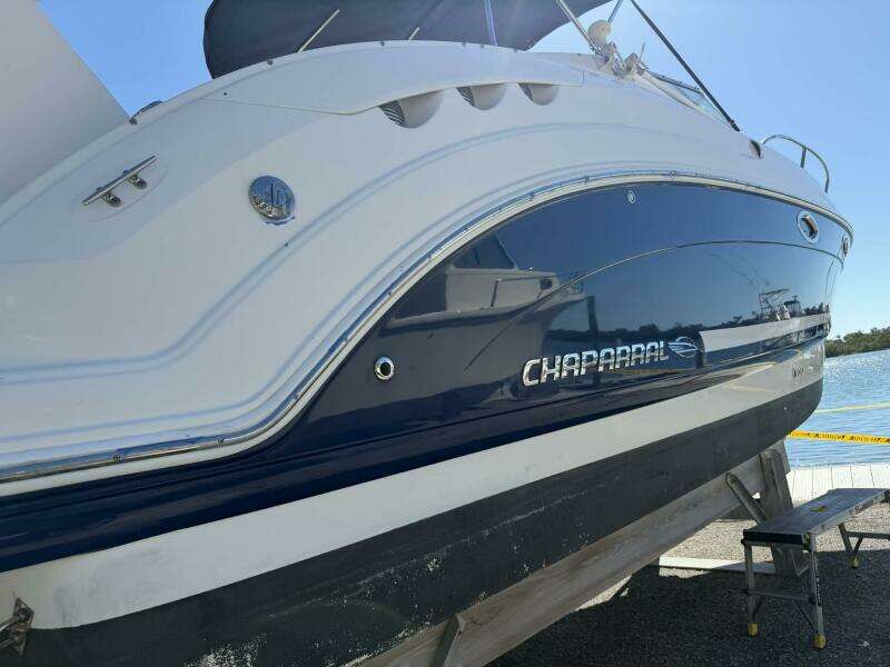 Amy s Wine House 25ft Chaparral Yacht For Sale