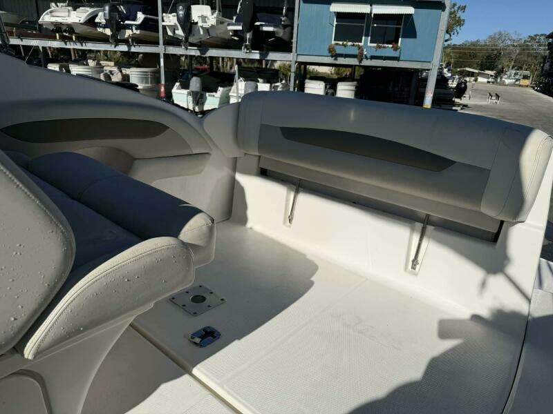 Amy s Wine House 25ft Chaparral Yacht For Sale