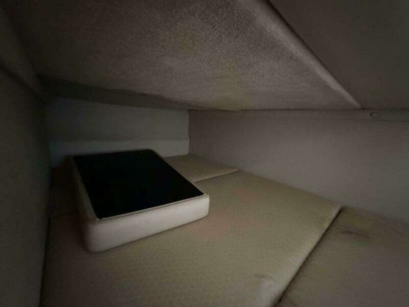 Amy s Wine House 25ft Chaparral Yacht For Sale