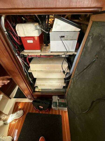 Escapade II 42ft Hunter Yacht For Sale