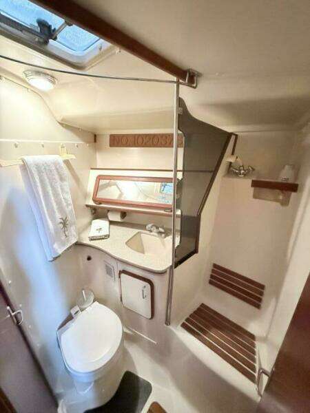 Escapade II 42ft Hunter Yacht For Sale