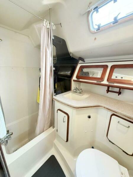 1991 Hunter Passage 42