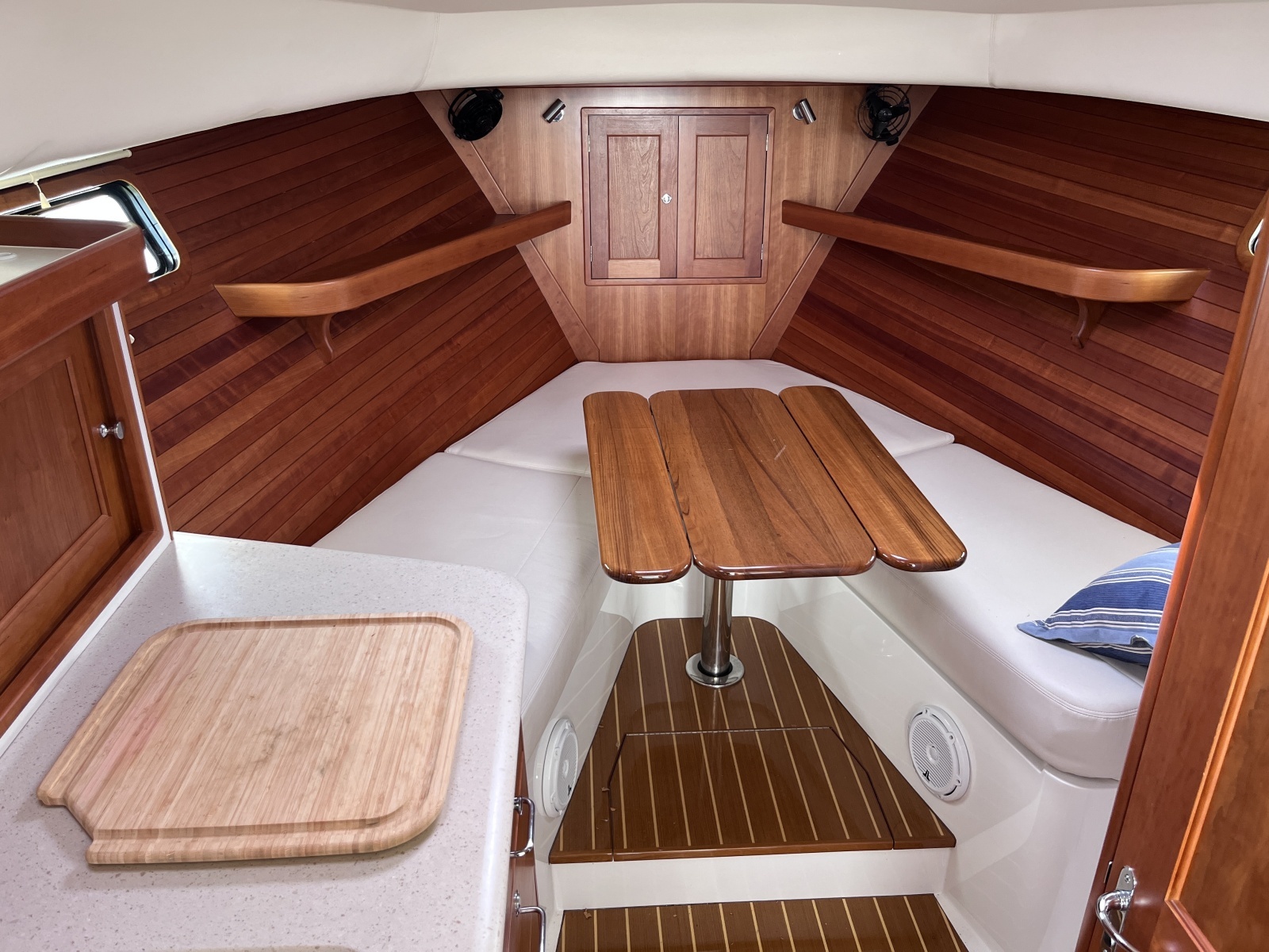 35ft MJM Yacht For Sale