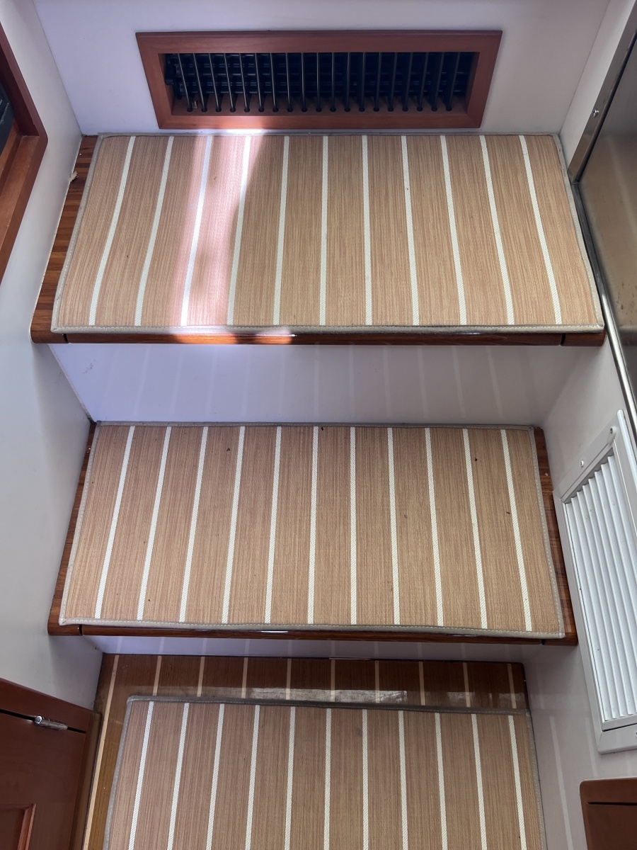 35ft MJM Yacht For Sale