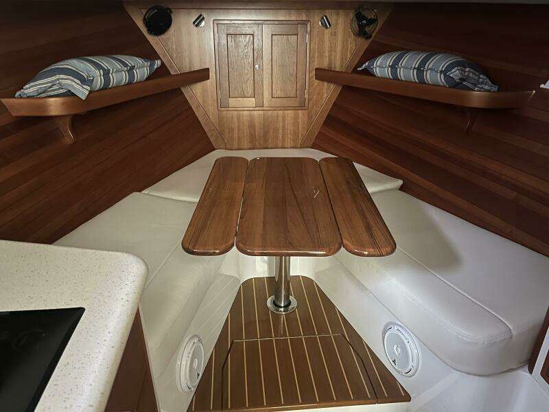 35ft MJM Yacht For Sale