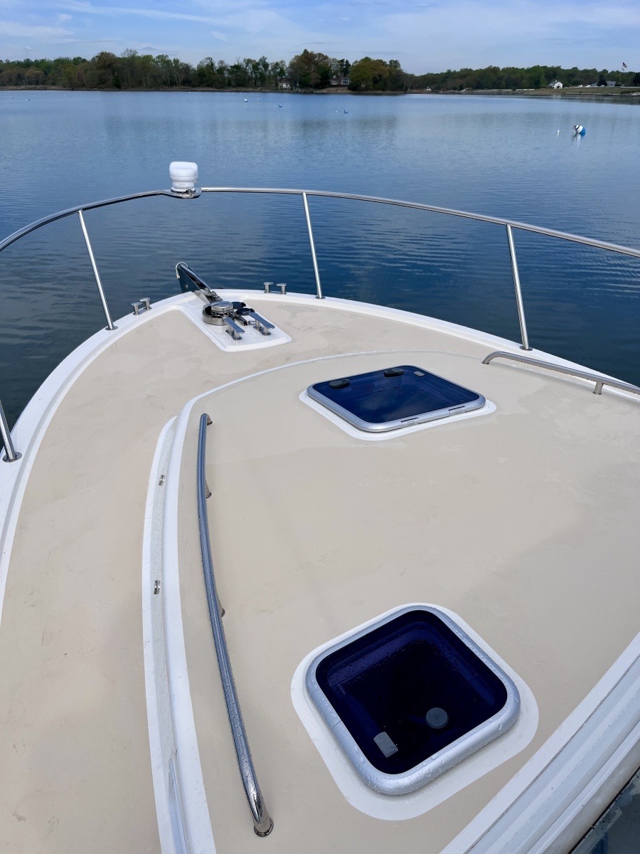 35ft MJM Yacht For Sale