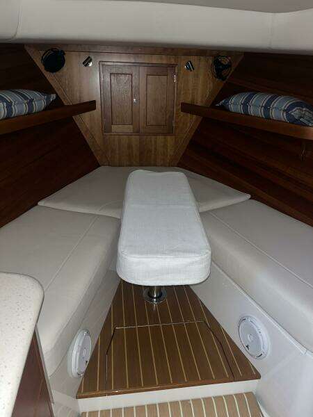 35ft MJM Yacht For Sale