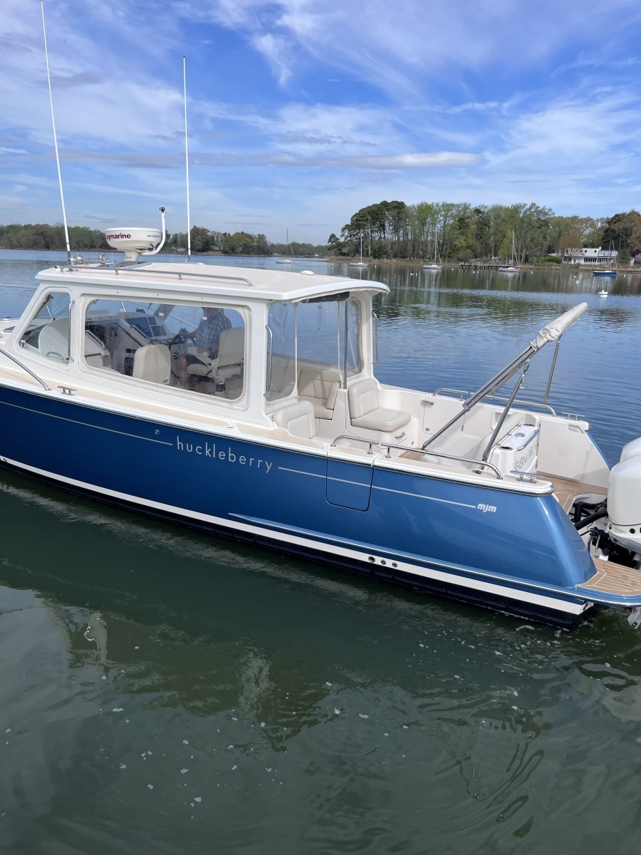 35ft MJM Yacht For Sale