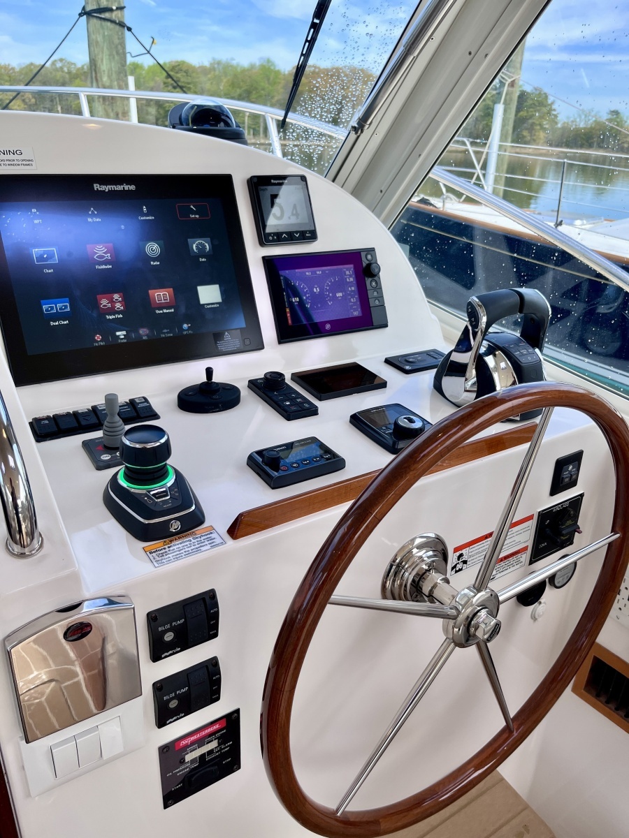 35ft MJM Yacht For Sale