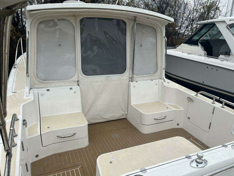 35ft MJM Yacht For Sale