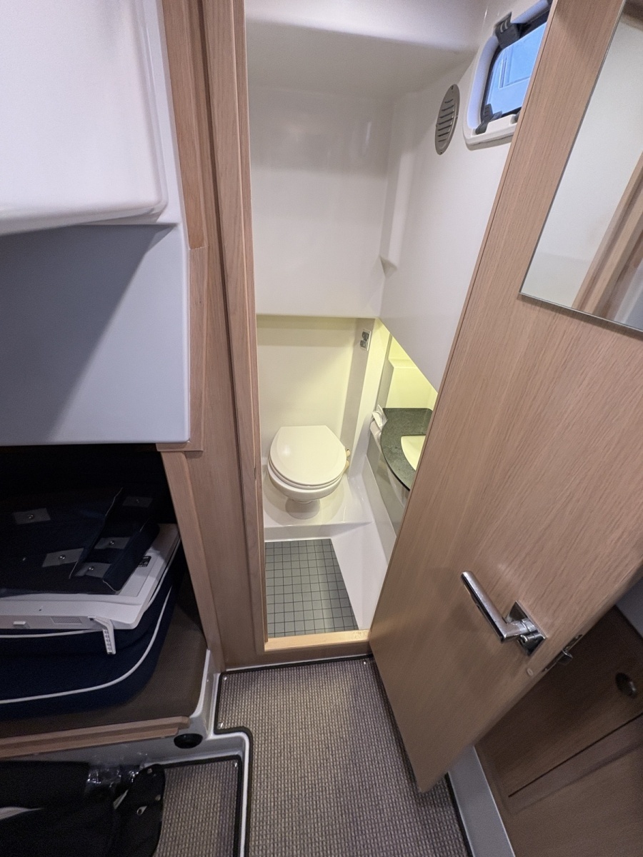 2021 Sargo 36 Explorer head