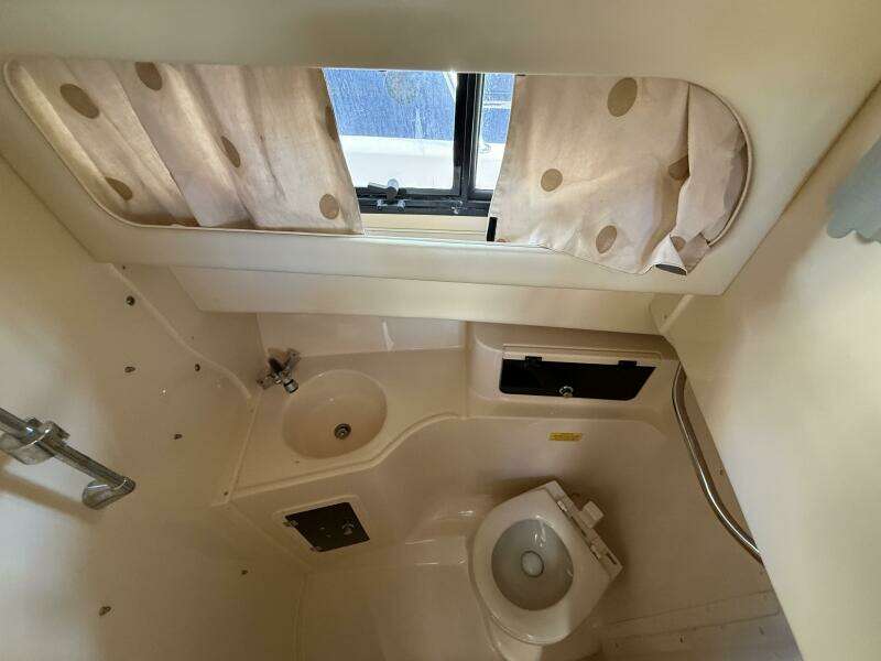 Fishaholics 30ft Grady White Yacht For Sale