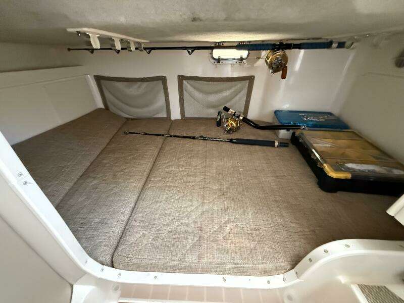 Fishaholics 30ft Grady White Yacht For Sale