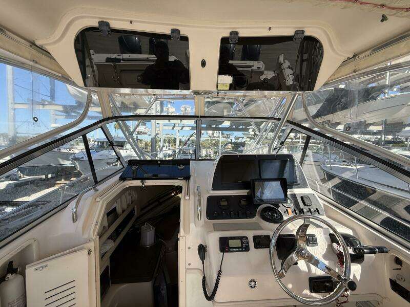 Fishaholics 30ft Grady White Yacht For Sale