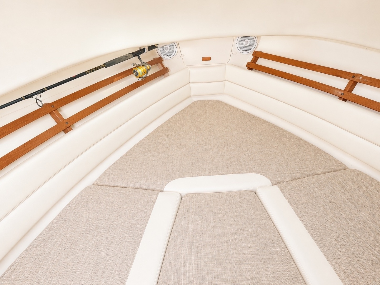 Fishaholics 30ft Grady White Yacht For Sale