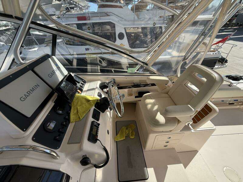 Fishaholics 30ft Grady White Yacht For Sale