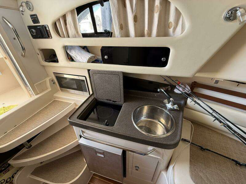 Fishaholics 30ft Grady White Yacht For Sale