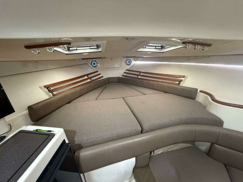 33ft Grady White Yacht For Sale