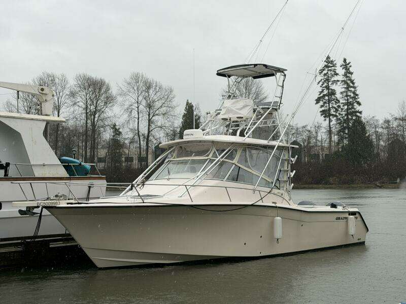 33ft Grady White Yacht For Sale