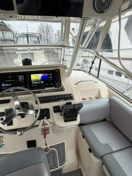 33ft Grady White Yacht For Sale