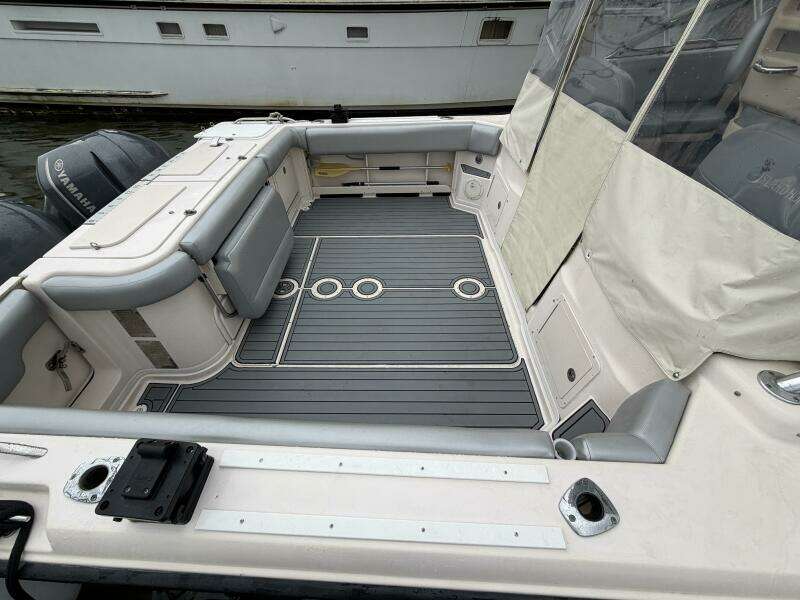 33ft Grady White Yacht For Sale