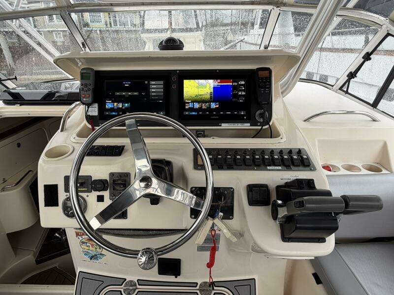 33ft Grady White Yacht For Sale