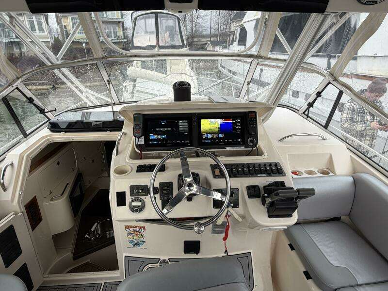 33ft Grady White Yacht For Sale