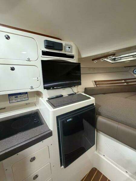 33ft Grady White Yacht For Sale