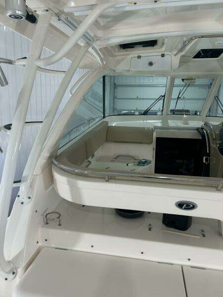 38ft Pursuit Yacht For Sale