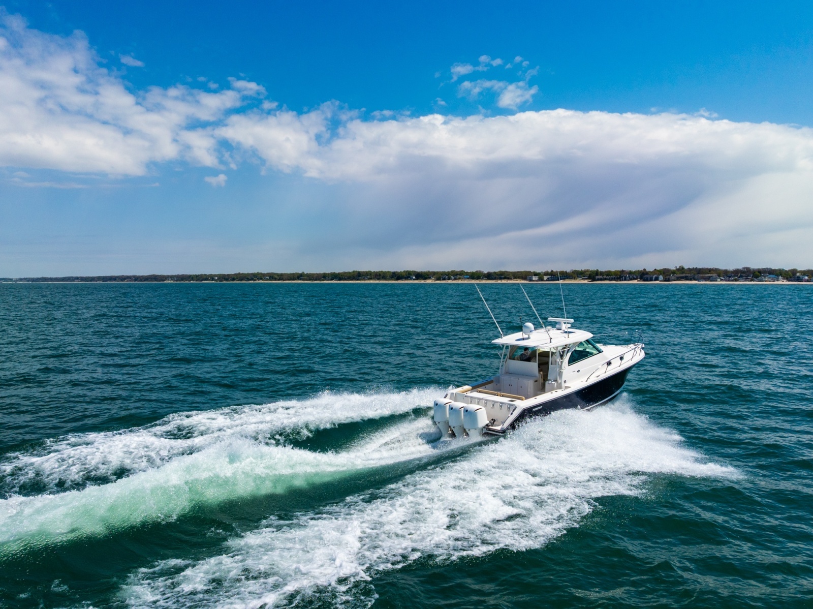 2016 Pursuit OS 385 Offshore photo 34